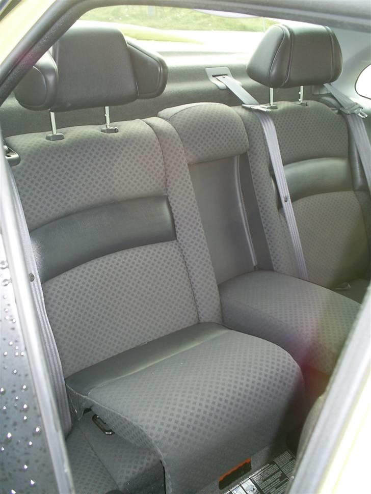 Volvo S40 1.8  - De super skønne bagsæder. billede 7