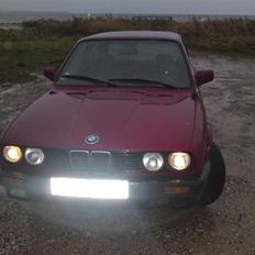BMW 320i E30 [SOLGT]