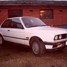BMW 316 E30 - Skrottet!