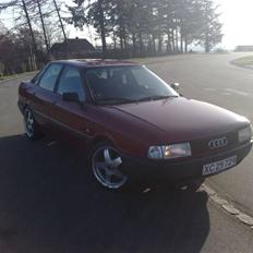 Audi 80