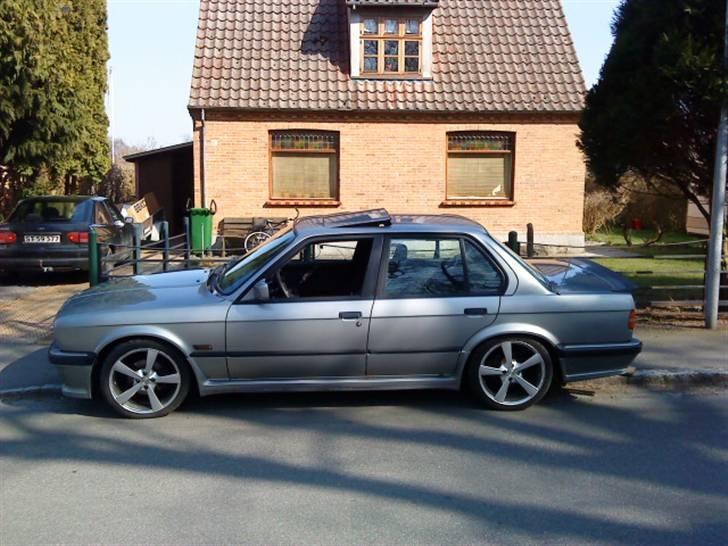 BMW E30 325i *SOLGT* billede 3
