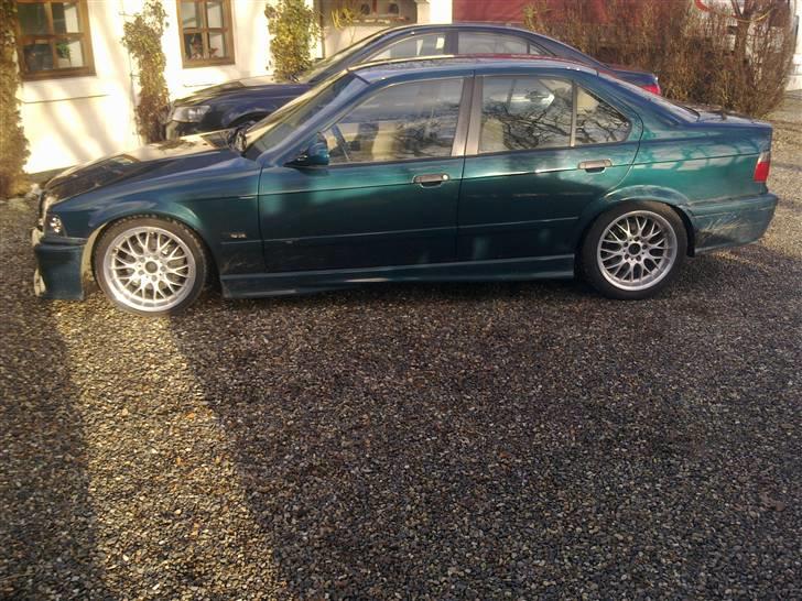 BMW E36 328i SOLGT! billede 14
