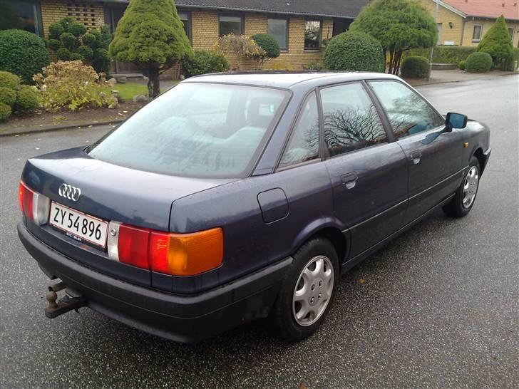 Audi 80 1.8 - SOLGT! billede 7