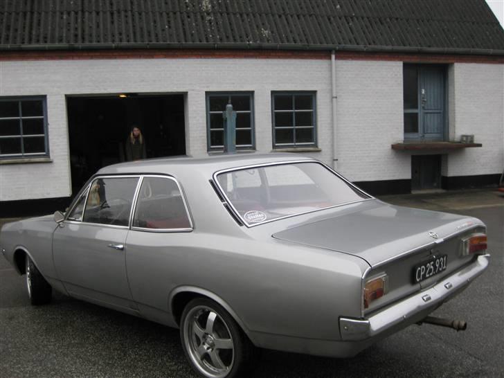 Opel Record c  - Midlertidig bagpotte min Remus kommer på igen :) billede 4
