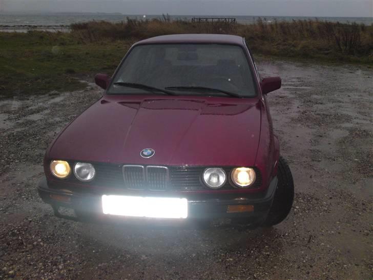 BMW 320i E30 [SOLGT] billede 2
