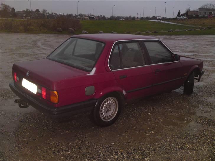 BMW 320i E30 [SOLGT] billede 8