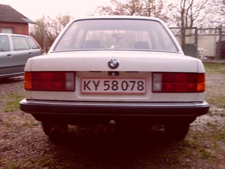 BMW 316 E30 - Skrottet! billede 4