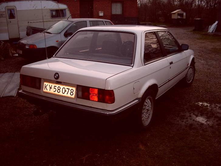 BMW 316 E30 - Skrottet! billede 5