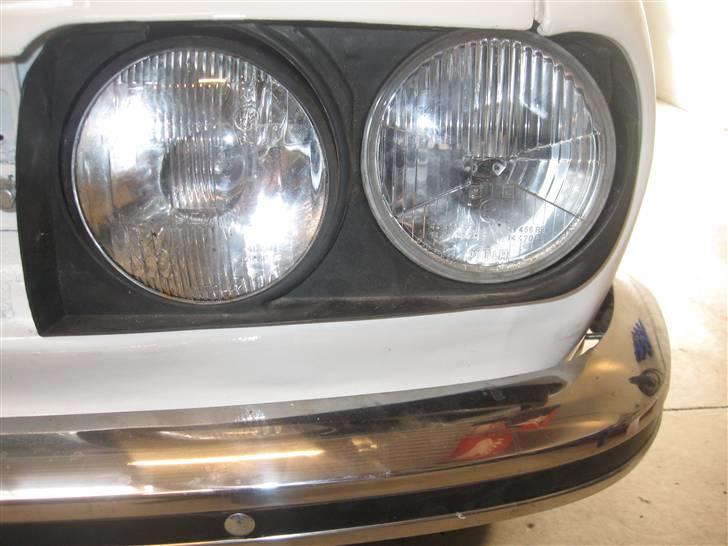 Alfa Romeo SUD - Mangler disse plastik omkring lygterne har du nogen ????? billede 13