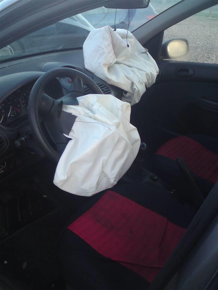 Peugeot 206 død :'( <3 billede 19