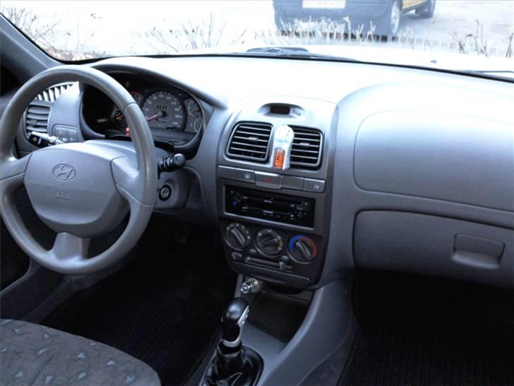 Hyundai accent lc (solgt) billede 2