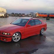 BMW e36 320i