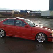 BMW e36 320i