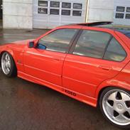 BMW e36 320i