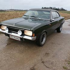 Opel Commodore A Coupe *SOLGT*