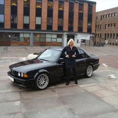 BMW E32 730i "Kejseren" SOLGT