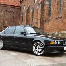 BMW E32 730i "Kejseren" SOLGT