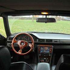 Mercedes Benz 300E SOLGT