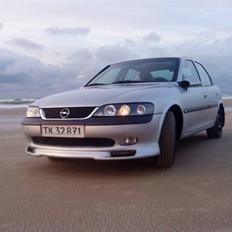 Opel Vectra B 1,6 16V "Solgt"