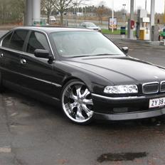 BMW 740 i