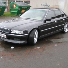 BMW 740 i