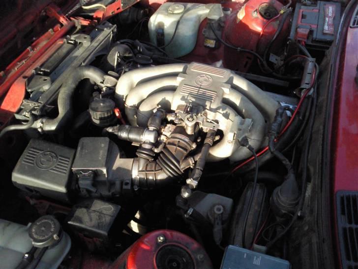 BMW 325 "DØD" billede 6