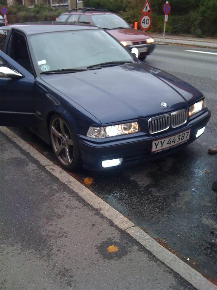BMW 316i E36 billede 1