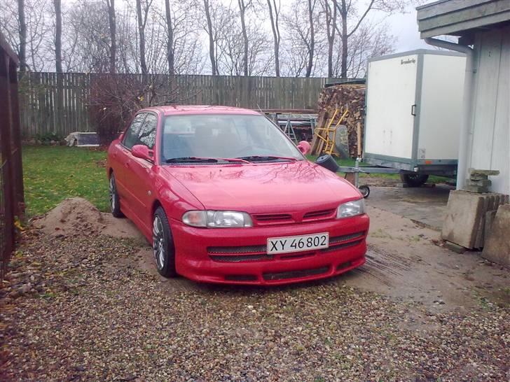 Mitsubishi Lancer 1,6 GXLi........ skrottet....... billede 1