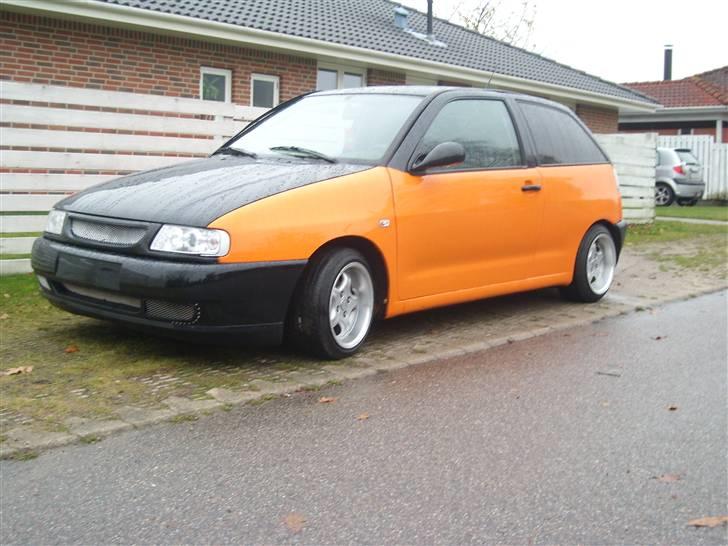 Seat Ibiza . SOLGT billede 13