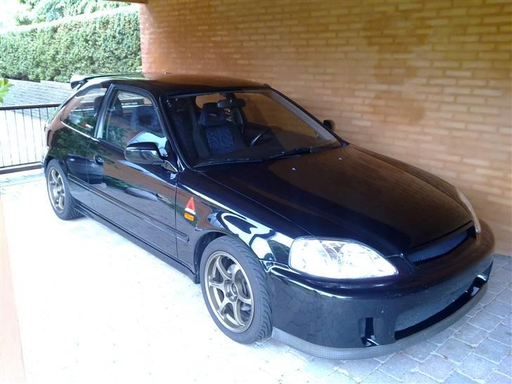 Honda Civic Vti/Type R replica - Faste parkeringsplads i hjemmet billede 8