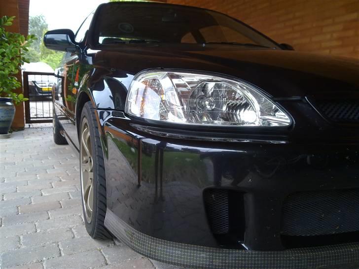 Honda Civic Vti/Type R replica - Forkofanger så ud som nederst i starten (kevler / Carbon) før maling billede 11