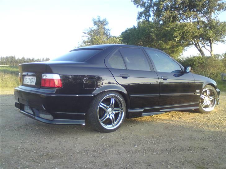 BMW 318 i SOLGT billede 11