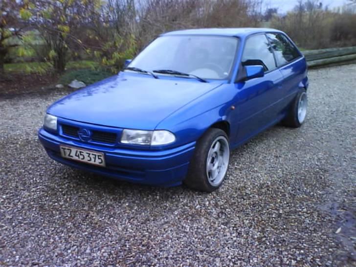 Opel Astra 1,6 8v SOLGT billede 1