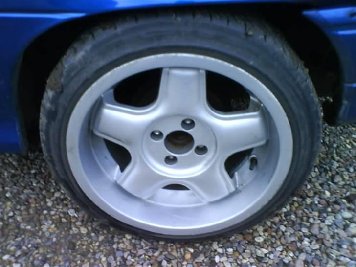 Opel Astra 1,6 8v SOLGT billede 2