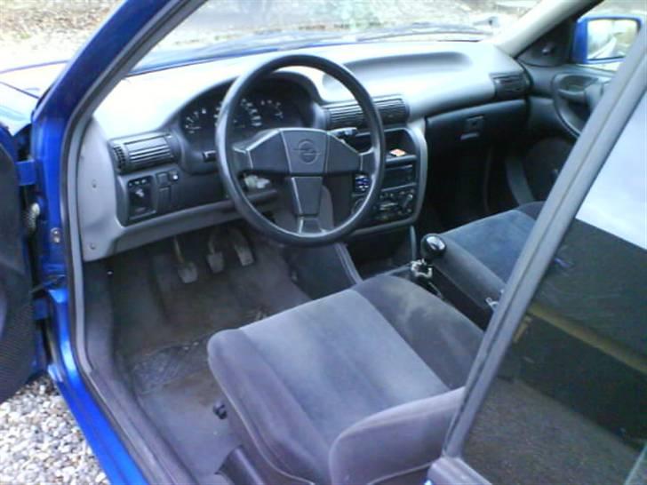 Opel Astra 1,6 8v SOLGT billede 5