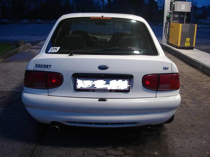 Ford Escort SOLGT billede 4