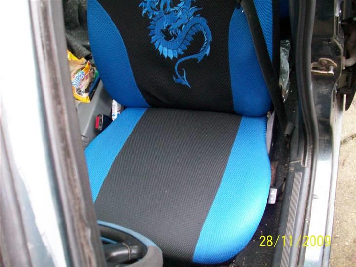 Ford Sierra   -----SOLGT---- - Billigt sæde overtræk fra Bilbixen da det org var Grimt og ødelagt Hele kabinen bliver betrukket om. billede 15