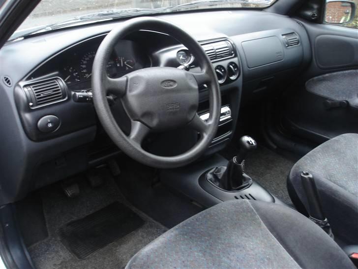 Ford Escort SOLGT billede 9