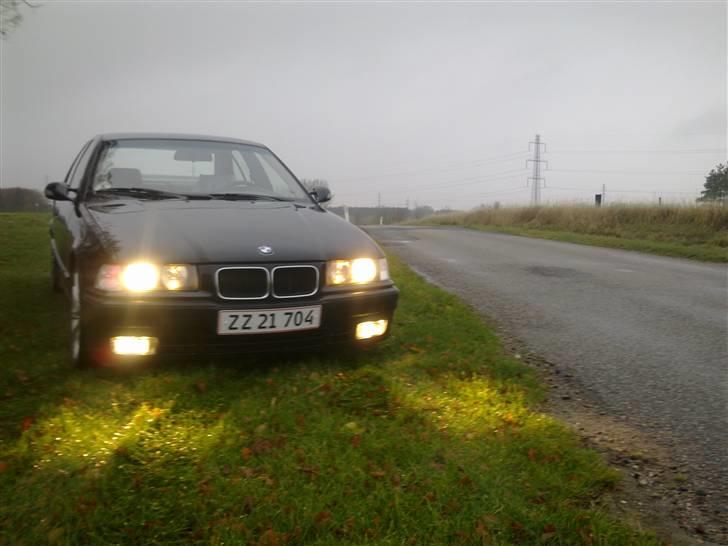 BMW 320i billede 19