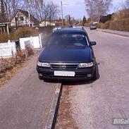 Opel Astra 1,8 16v !!solgt!!