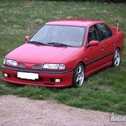 Nissan Primera SRI. 2.0 16 v