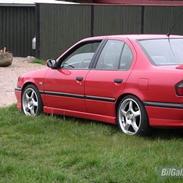 Nissan Primera SRI. 2.0 16 v