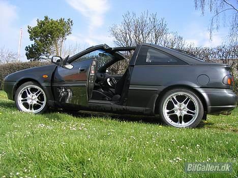 Nissan 100NX  - Og lidt fra siden med de nye sutter!! billede 11