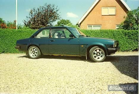 Opel Ascona B (SOLGT) - lidt fra siden billede 1