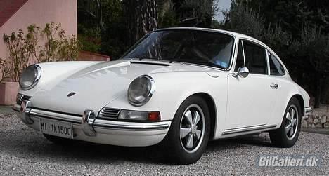 Porsche 911 Karmann Coupé - Billedet fra Italien, som jeg faldt PLADASK for. billede 18