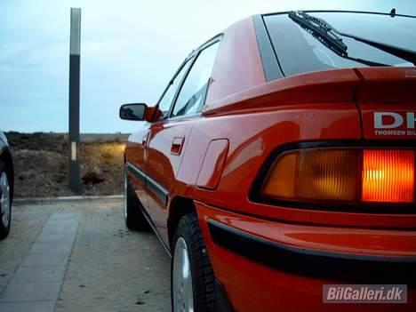 Mazda 323F BG (SOLGT) billede 3