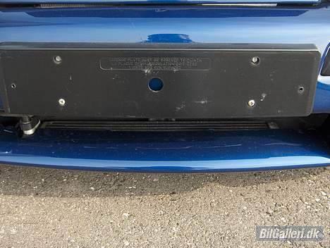 Rover 220 Coupé Turbo - Orig. er oliekøleren placeret tæt på motoren og for at opnå bedre køling er den flyttet ned frontskørtet.(Lavet på speciel mål så den paser i skørtet) billede 10