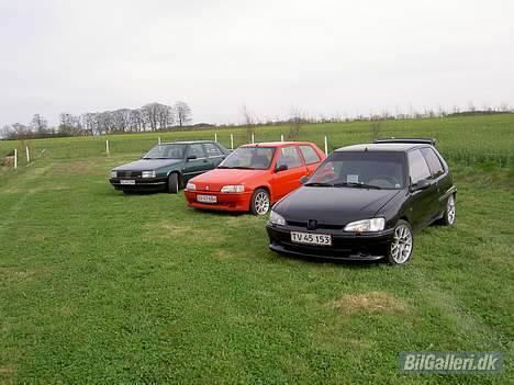 Peugeot 106 rallye  - her står de med mn kammerats bil billede 6