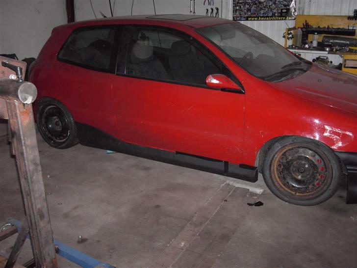 Fiat Bravo HGT-T Solgt - mine nye sideskørter skal bare lige males billede 7