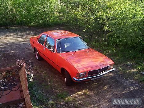 Opel Rekord D - Et fra oven. billede 15